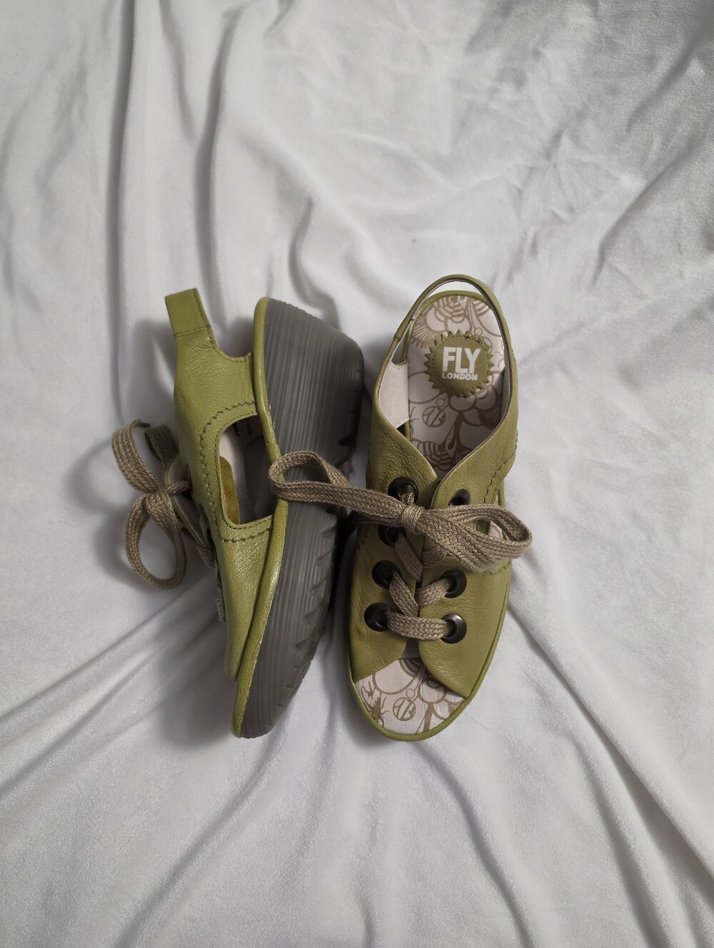 Fly London Women's Size 40 EUR US Size 9 Green Ylfa Wedge Tie Up Sandals Leather